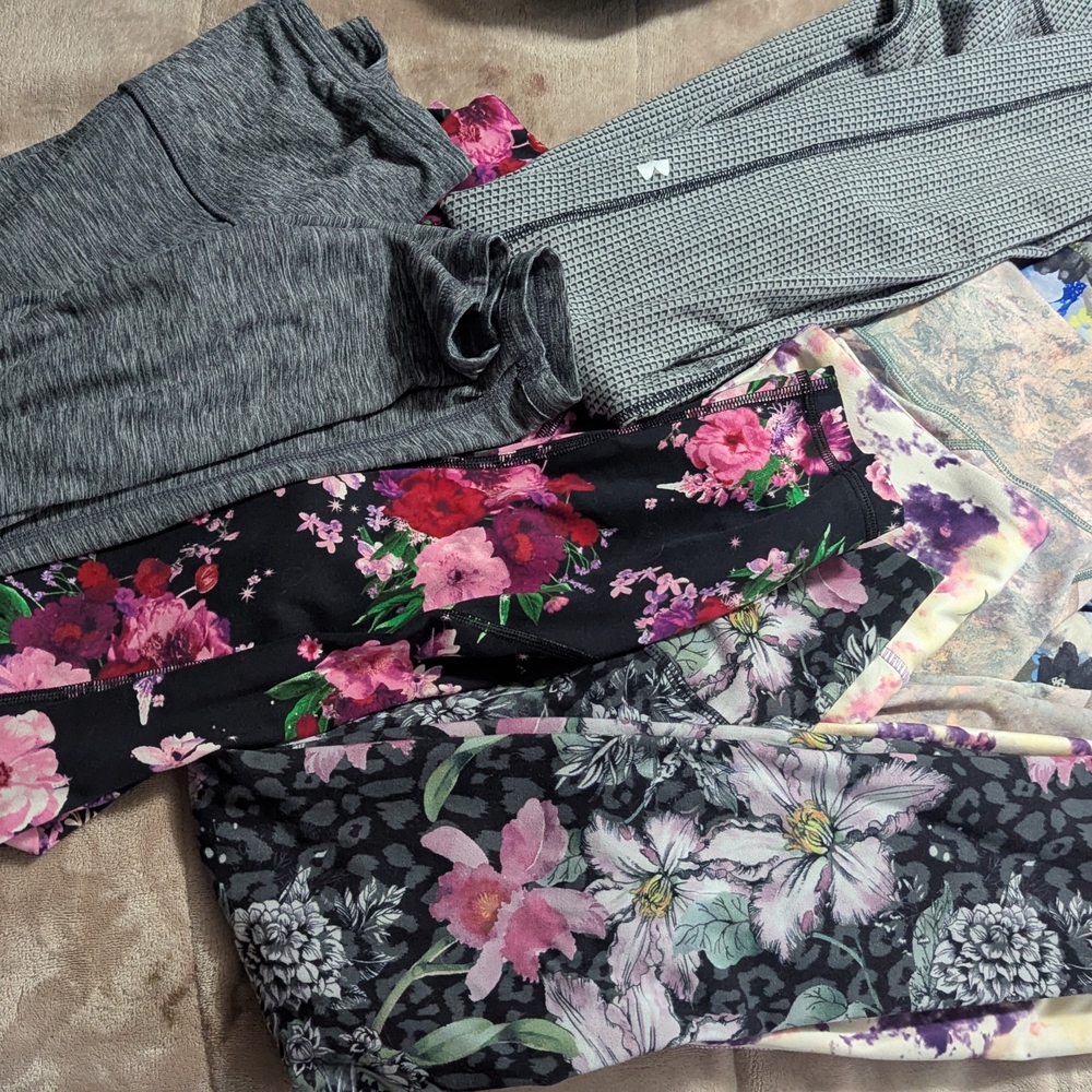 Under Armour Women's Leggings - Gray, Black, Floral